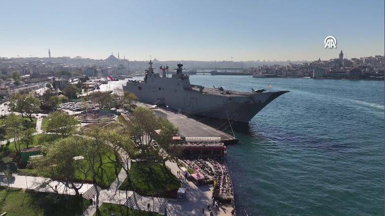 Juan Carlos amfibi hücum gemisi İstanbul'da! TGC Anadolu gemisine benziyor 15